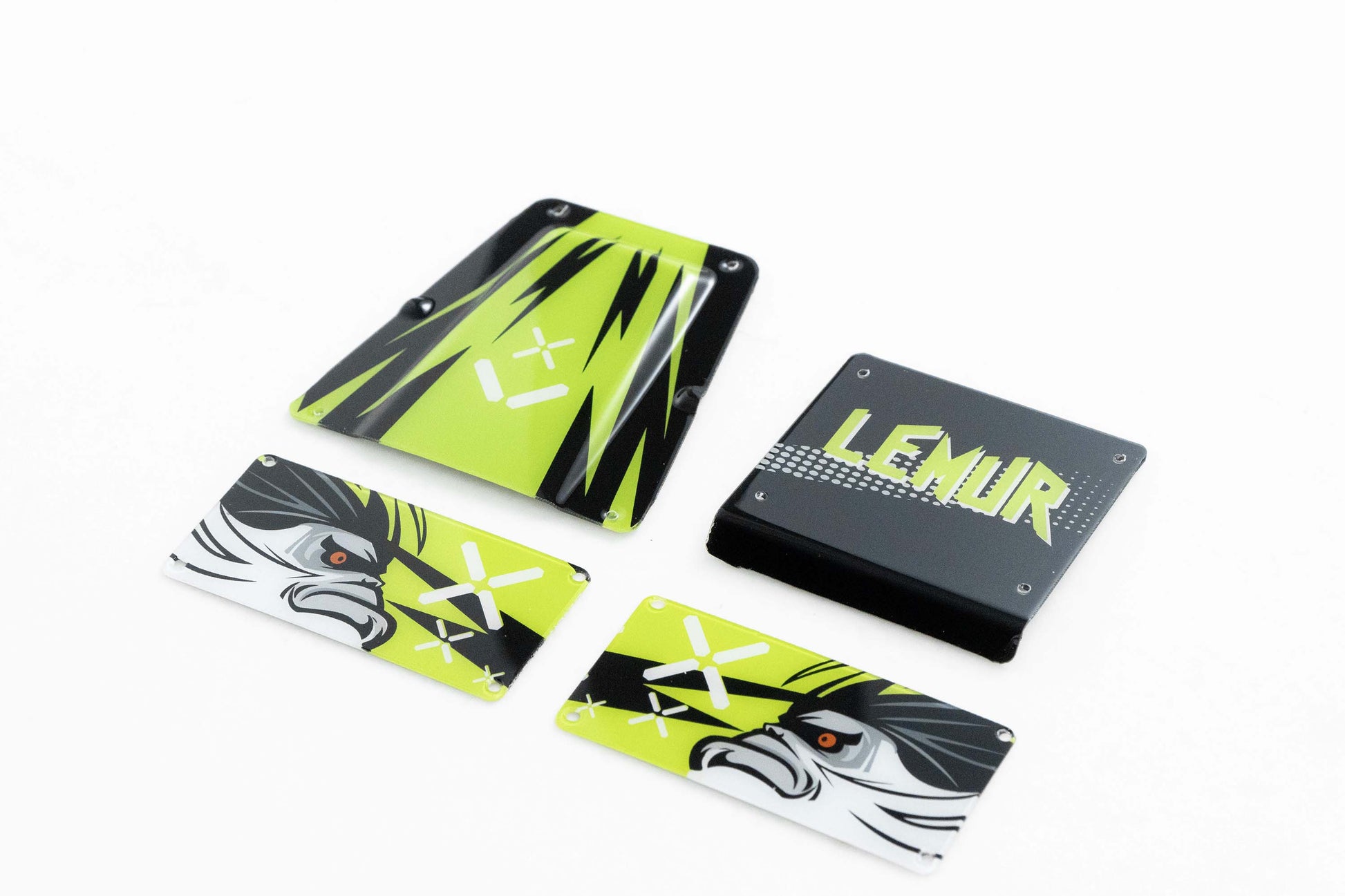 1:24 Lemur car body shell set in green with graphic decals