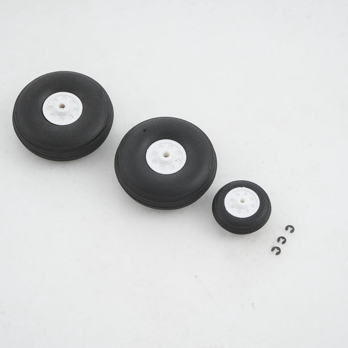800mm Beaver Wheel Set: three black rubber wheels with white hubs and clips.