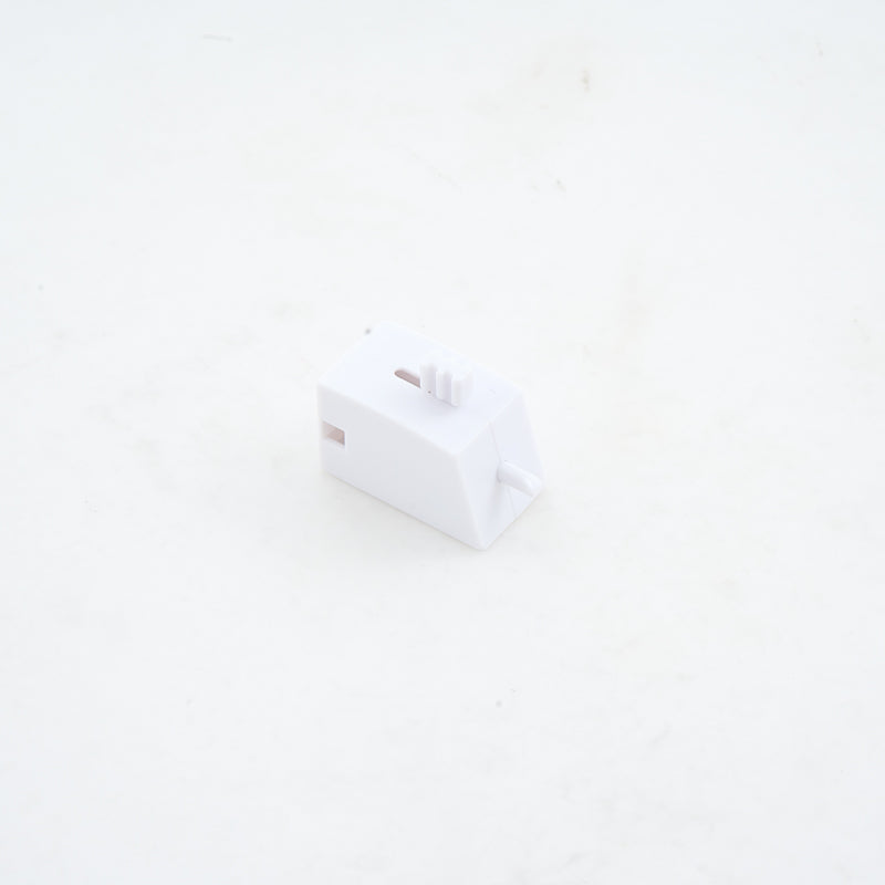 White PA-18 cockpit latch with lever