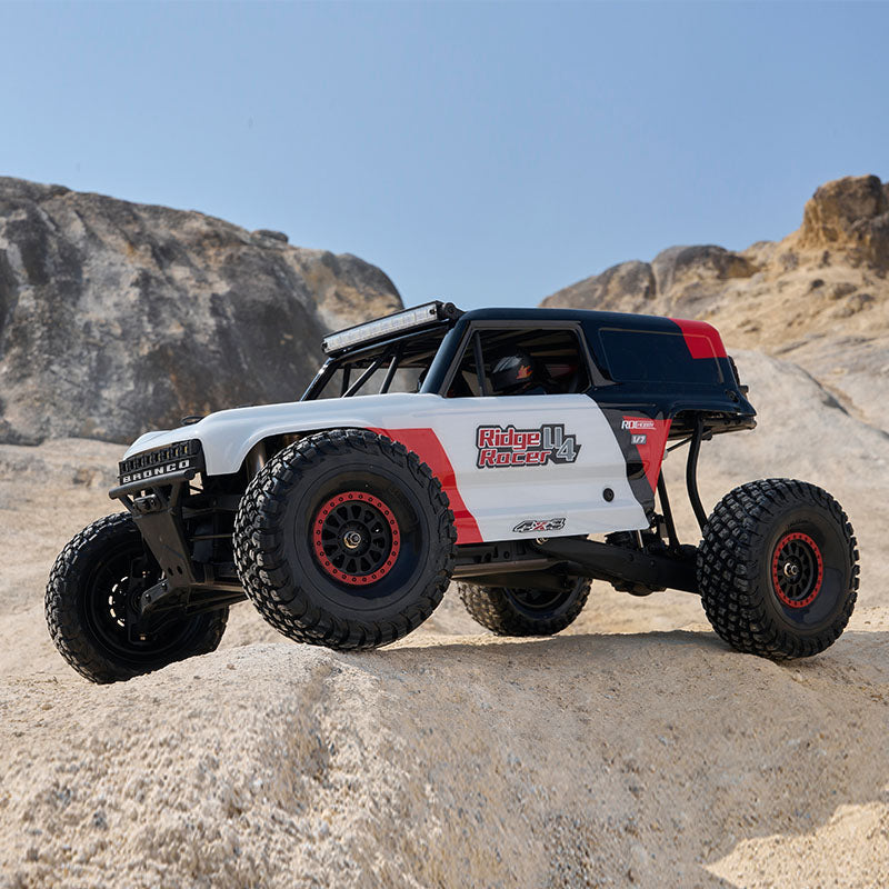 ROCHOBBY 1:7 Ridge Racer U4 Desert Buggy RS, white and red RC offroad vehicle with rugged tires