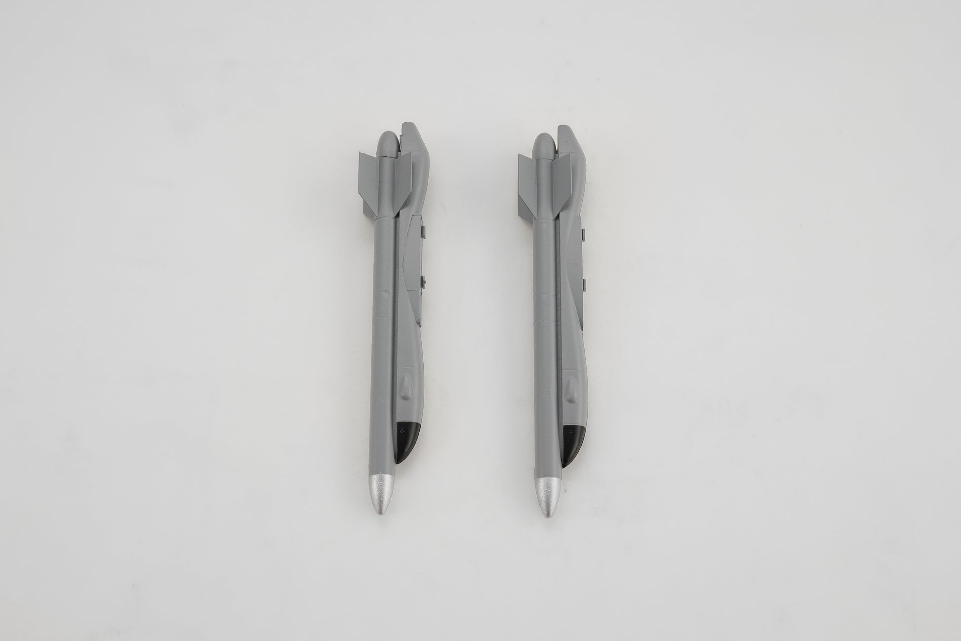 Wingtip missiles for 64mm Rafale EDF jet in silver color
